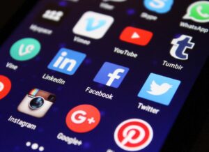 写真をFacebookで宣伝するための効果的な方法は？